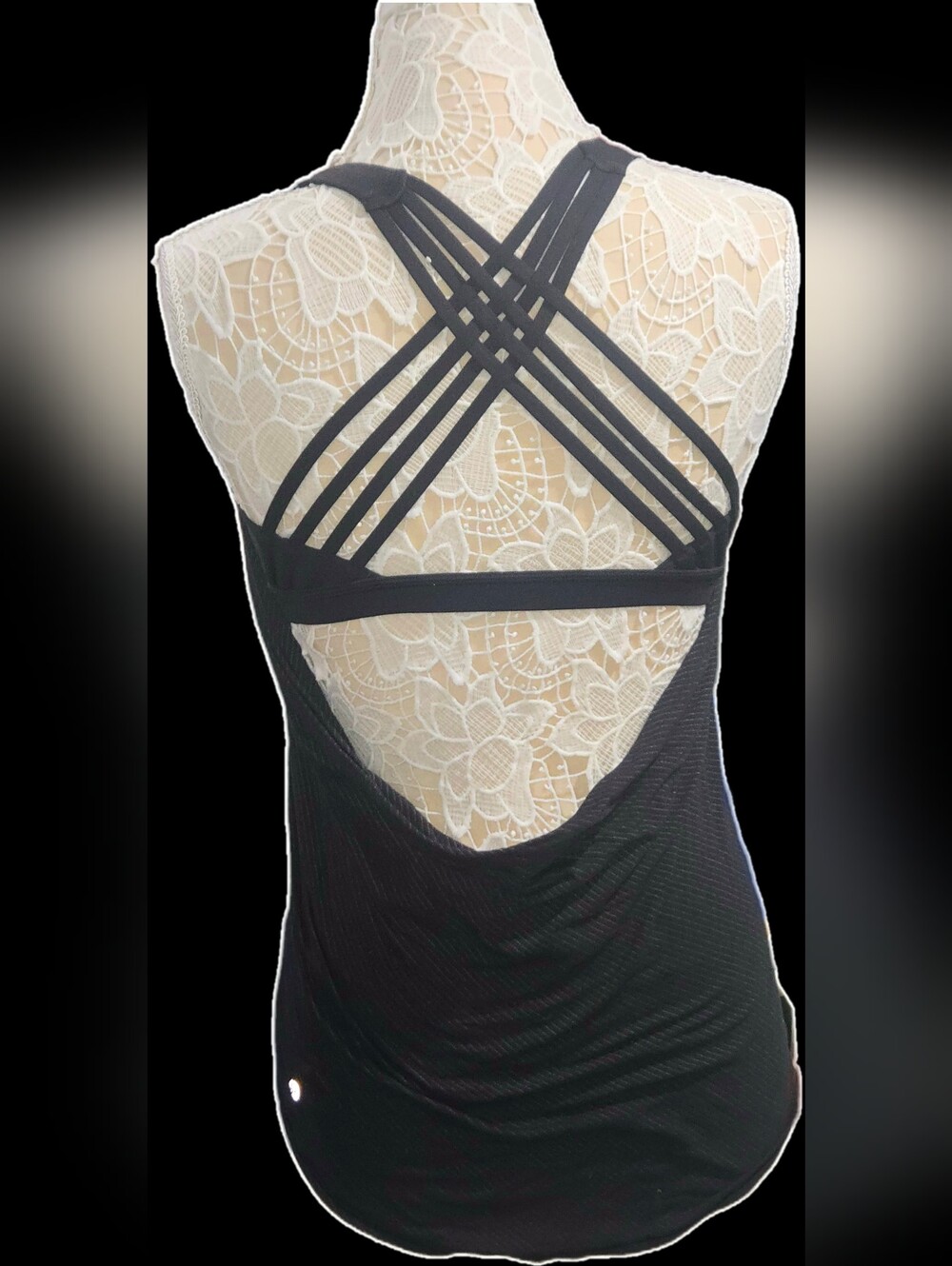 Size 4 Lululemon Free to Be Wild Tank